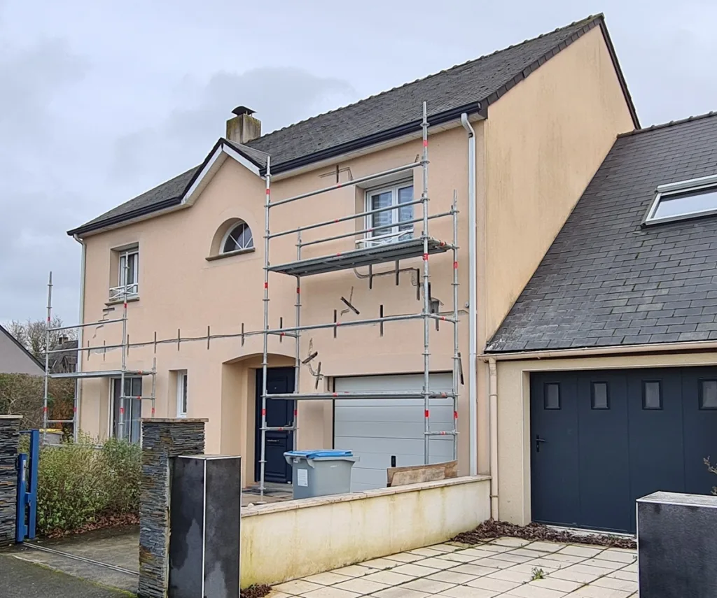 fissures en façade d'une maison à Nantes