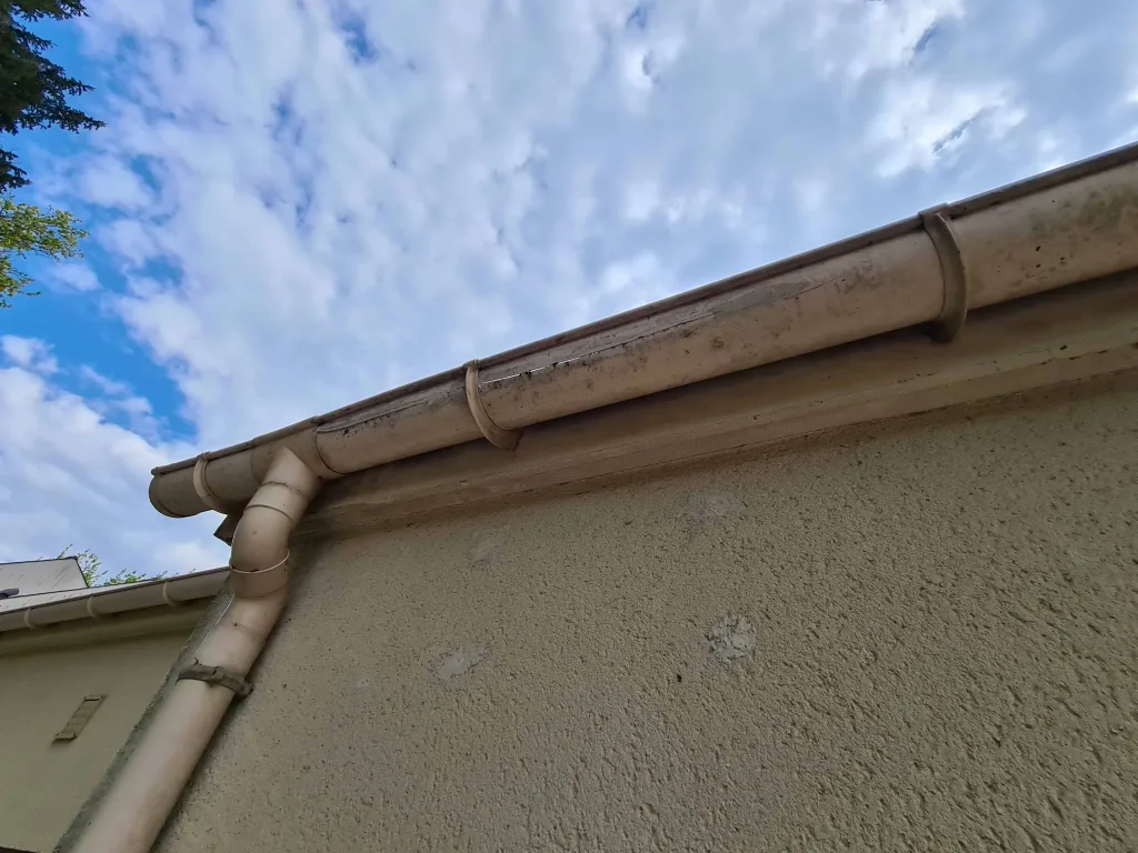 nettoyage d’une toiture en ardoise