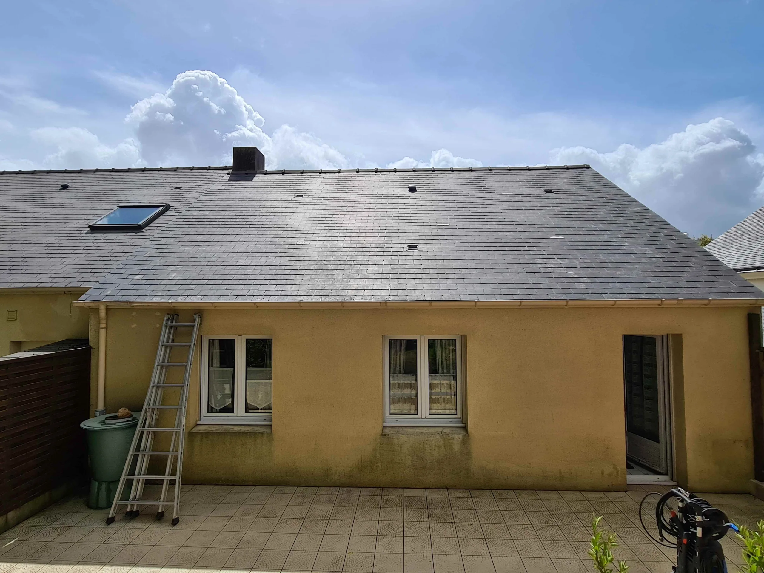 nettoyage d’une toiture en ardoise