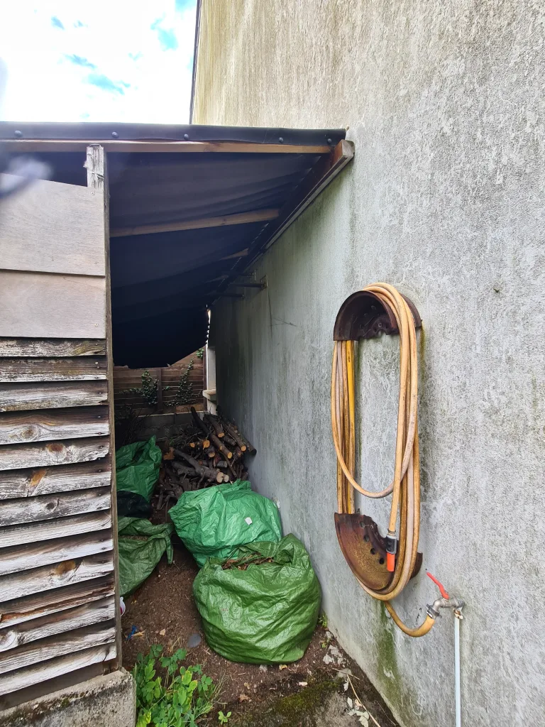 Salissures, traces d’escargots et pollution naturelle du temps