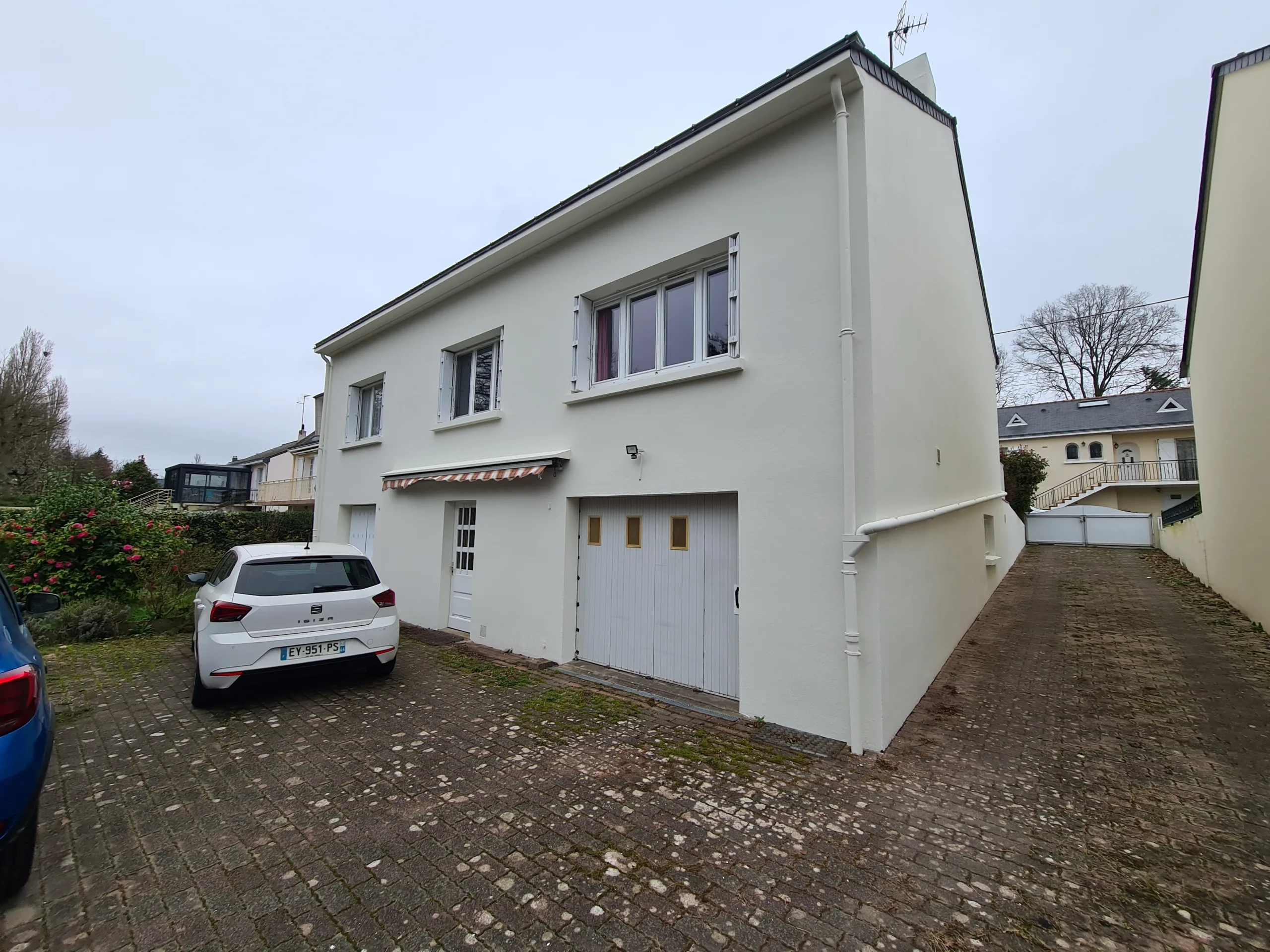Rénovation de façades à Sainte-Luce : redonner vie aux maisons des années 70
